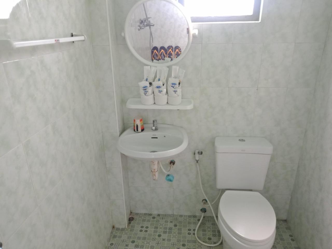 Nay Chi Lin Hotel Pathein Dış mekan fotoğraf